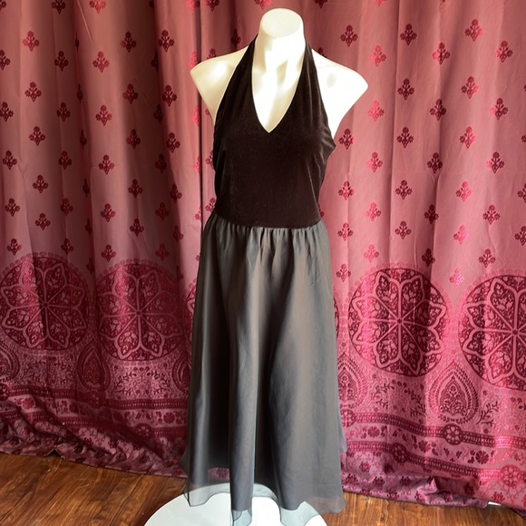 VTG Nineties Velvet Halter Dress Size Eight With Sash - Picture 10 of 14